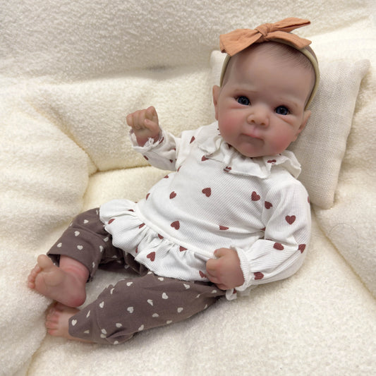 Poupée Reborn Fille Bettie aux yeux bleus et au corps souple de 45 cm