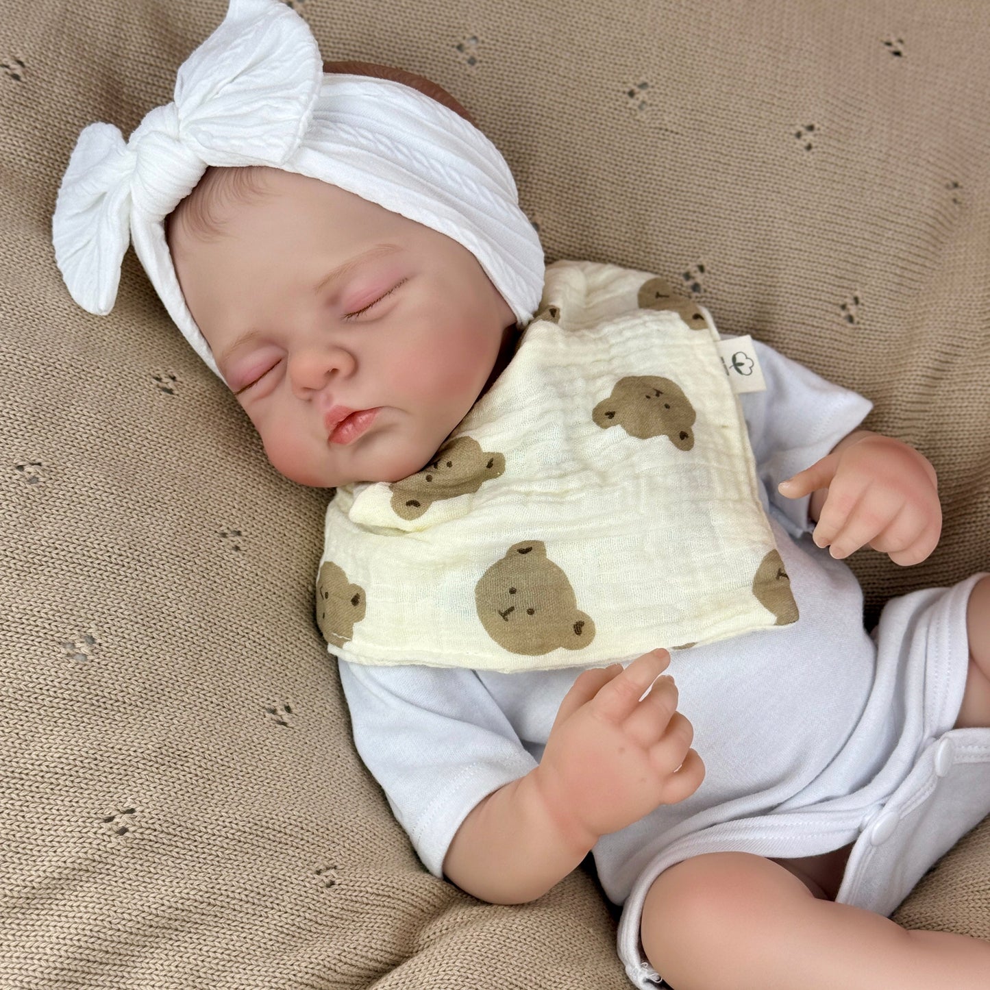 19 inches 3D-Paint Sleeping Reborn Doll Irys in White Clothes