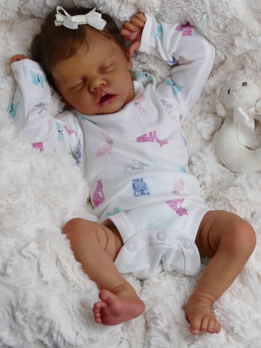 17 pouces Jessie Dormir Bébé Reborn Fille avec cheveux courts
