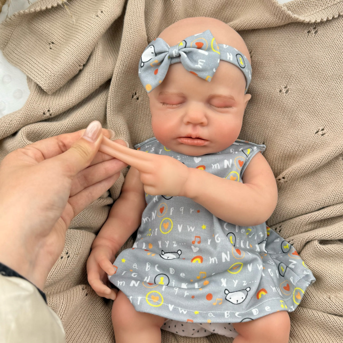 45cm Full Silicone Stretchable Asleep Loulou Reborn Girl in Gray Letter Print Outfits