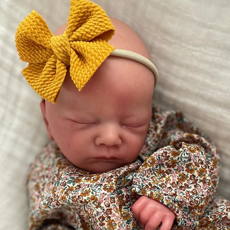 Reborn Charlotte 18 pouces Kit de poupée inachevé aux yeux fermés