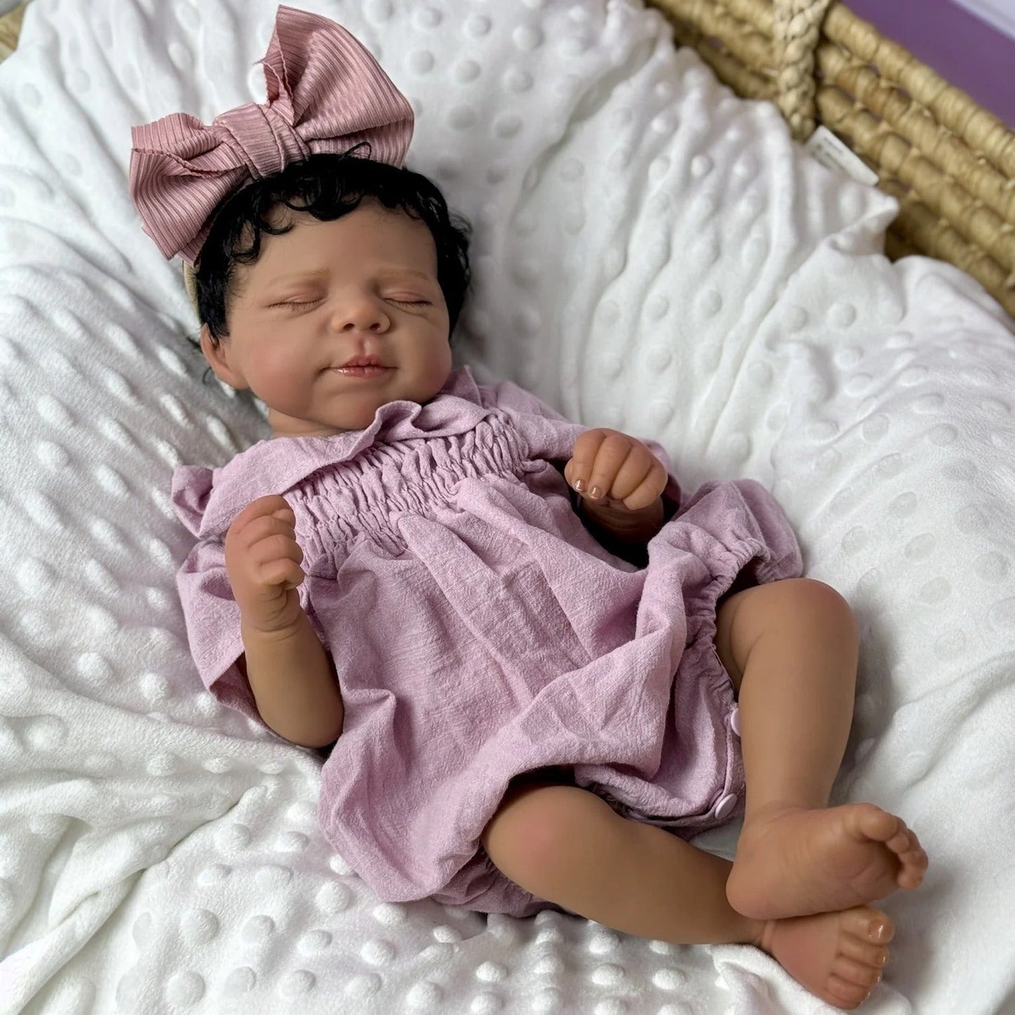 Bébé Reborn Fille Mignon Setlla Peau Foncée Endormi 48cm - Pascale