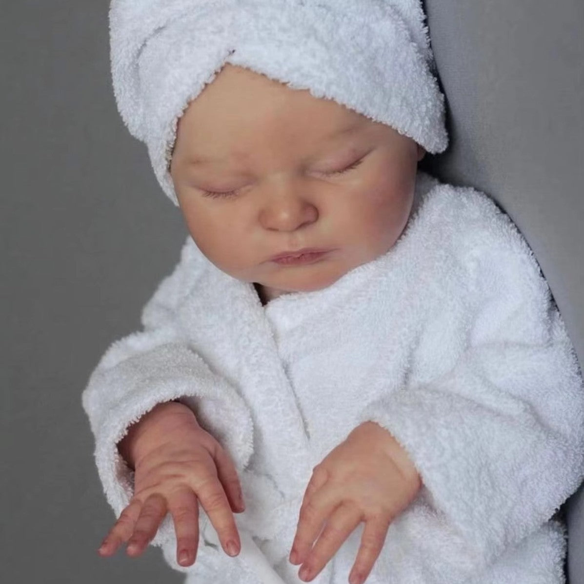 Poupée Reborn Barry aux yeux fermés de 20 pouces - Laura