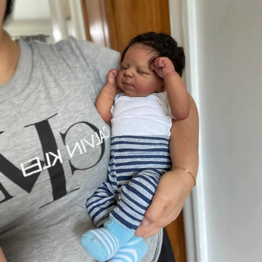 Poupée Reborn réaliste de 19 pouces cheveux merle yeux fermés peau foncée corps souple-Pascale