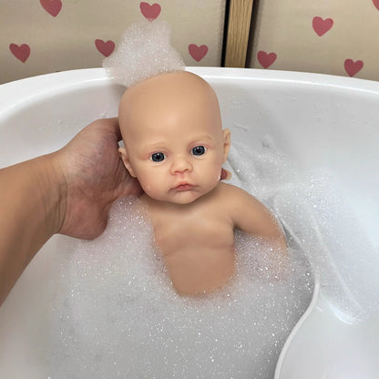 Bébé reborn de 30cm en silicone souple yeux bleus fille robe fleurie violette - Prairie