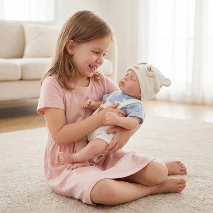 Bébé reborn Loulou de 30 cm en silicone fille vêtue de tenues de petit ours