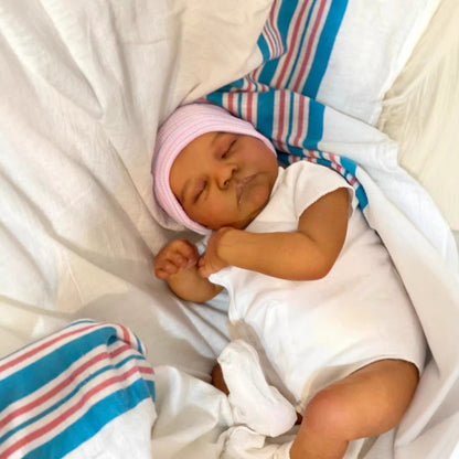 Poupée Reborn Miles de 45 cm yeux fermés peau foncée - Levi