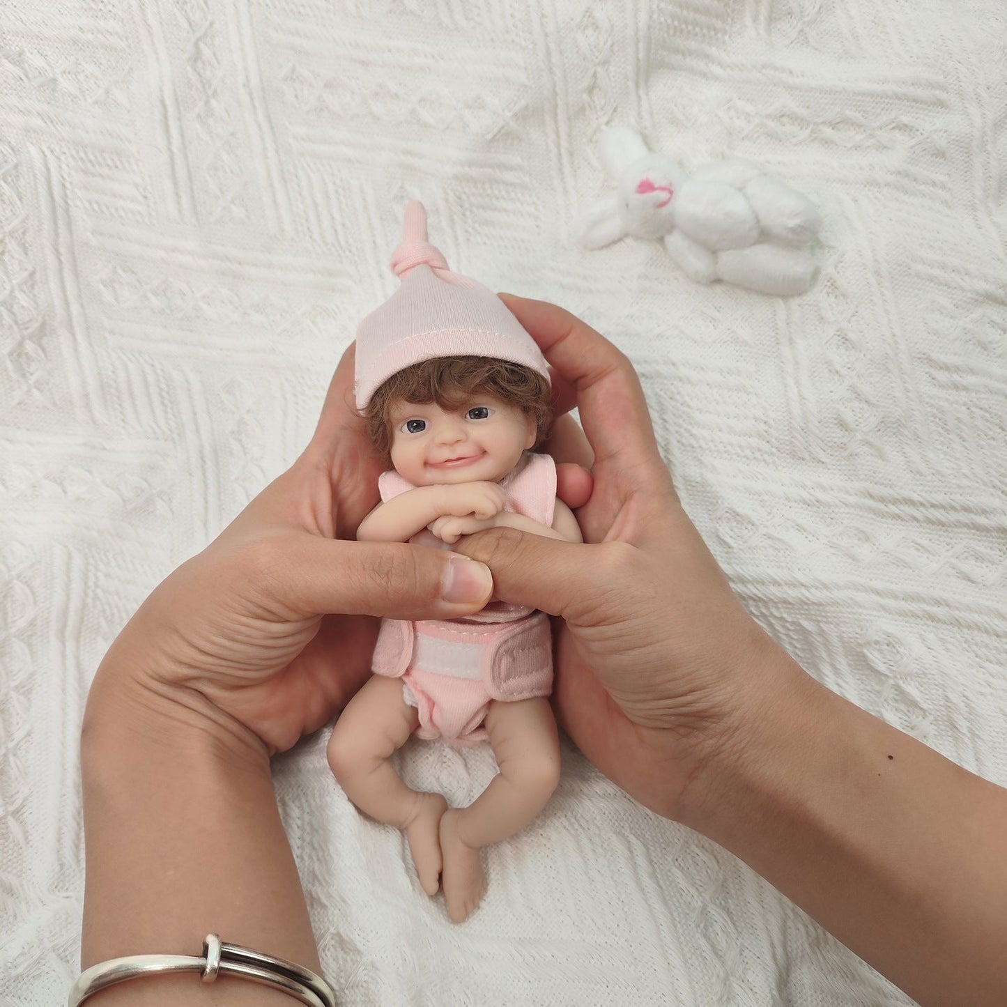 Mini poupée Reborn entièrement en silicone avec yeux ouverts de 15 cm et vêtements roses