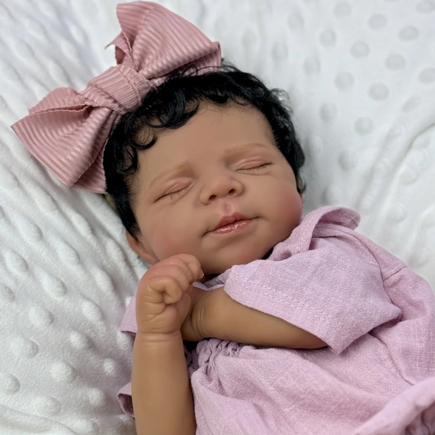 Bébé Reborn Fille Mignon Setlla Peau Foncée Endormi 48cm - Pascale