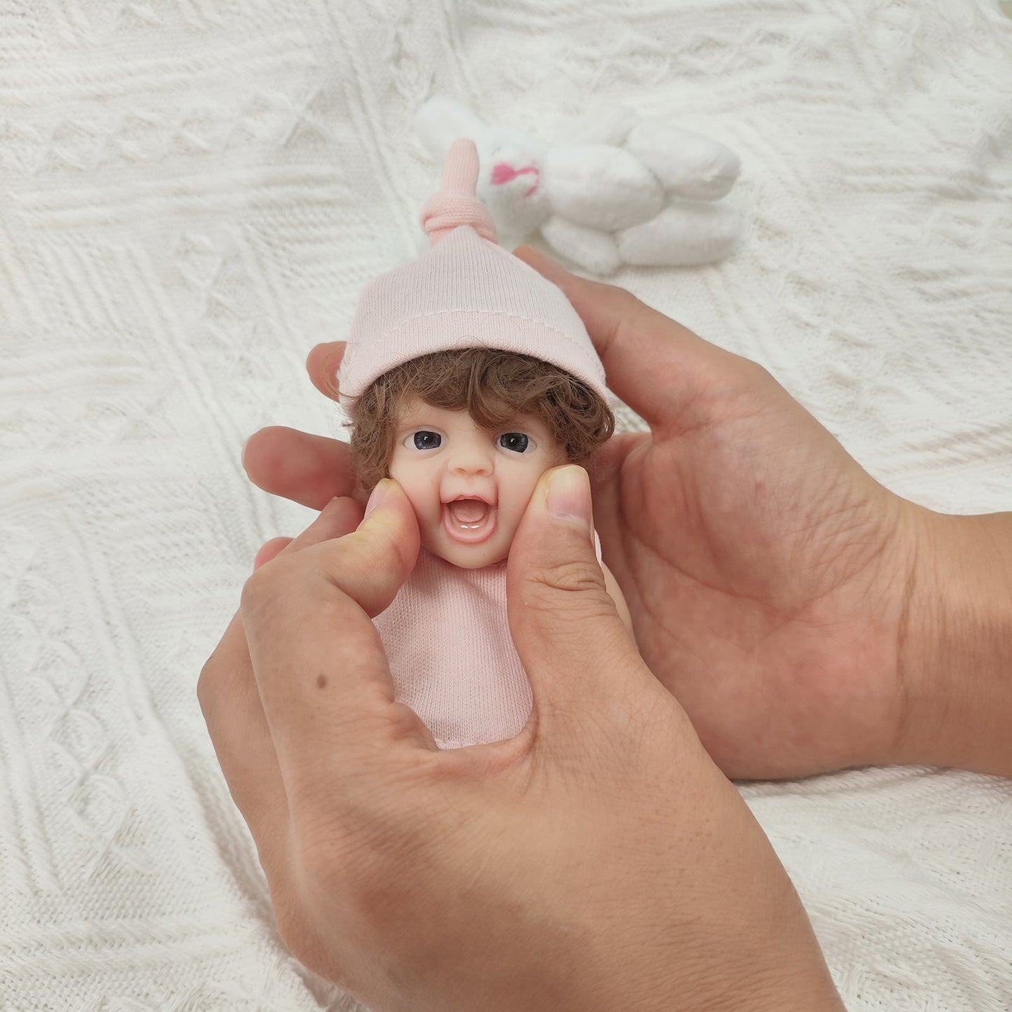 Mini poupée Reborn entièrement en silicone avec yeux ouverts de 15 cm et vêtements roses