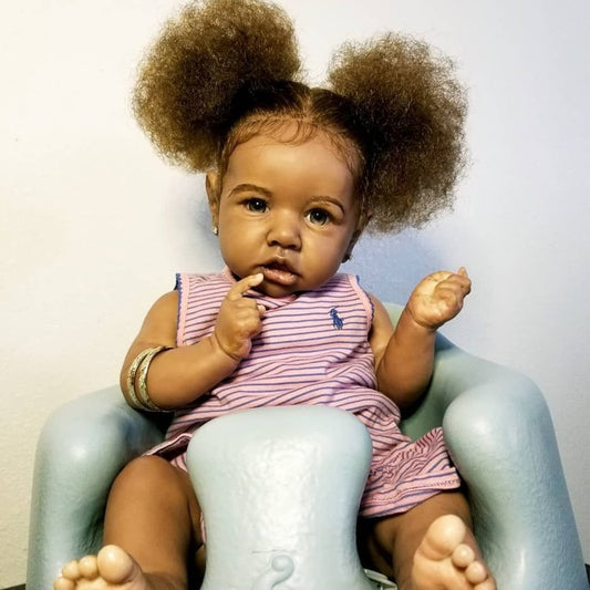Poupée Reborn afro-américaine aux cheveux bouclés de 22 pouces - Saskia