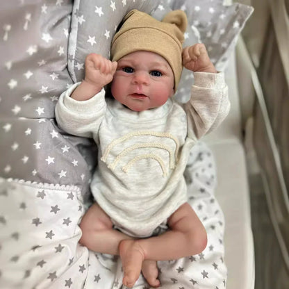 Bébé Reborn de 48 cm yeux ouverts corps souple vêtements gris – Elijah