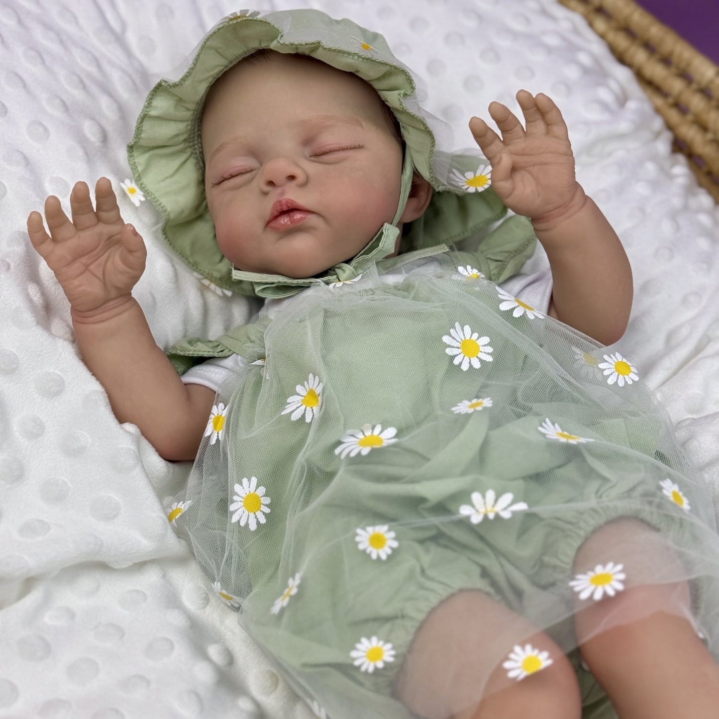 19 inches 3D-Paint Sleeping Reborn Doll Irys in Green Clothes