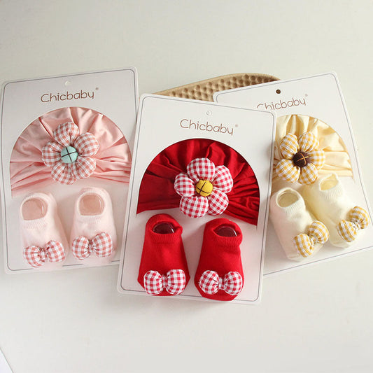 Ensemble de 2 bonnets et chaussettes pour bébé avec une jolie fleur et un nœud papillon