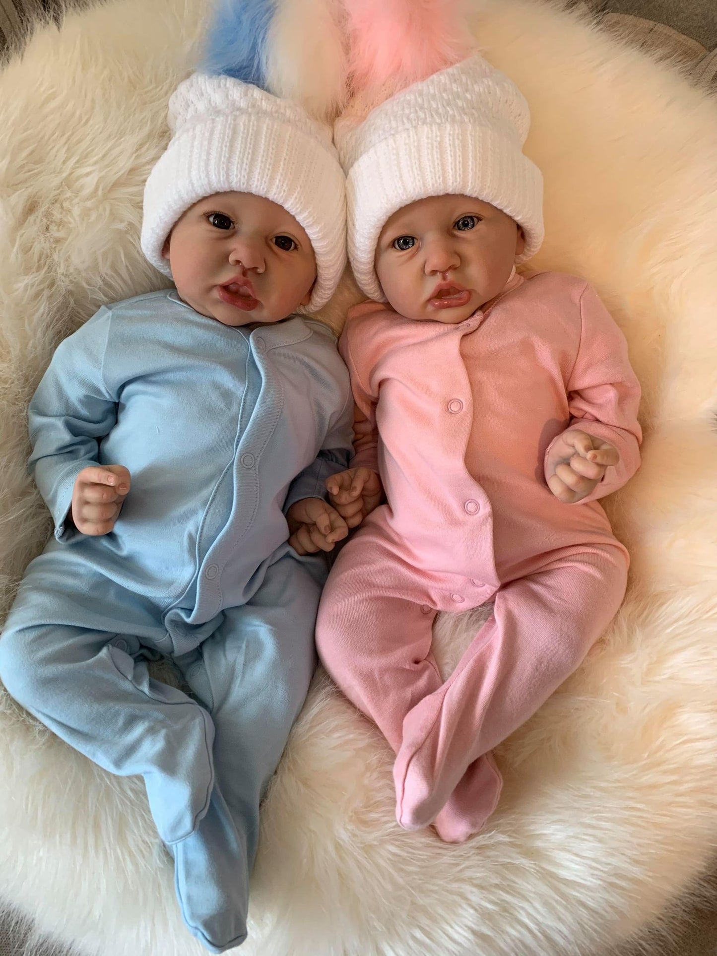 Jumelles Viola et Vivien Reborn de 22 pouces - Saskia